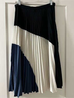 H&M Colorblock Pleated Midi Skirt in Black, White & Navy